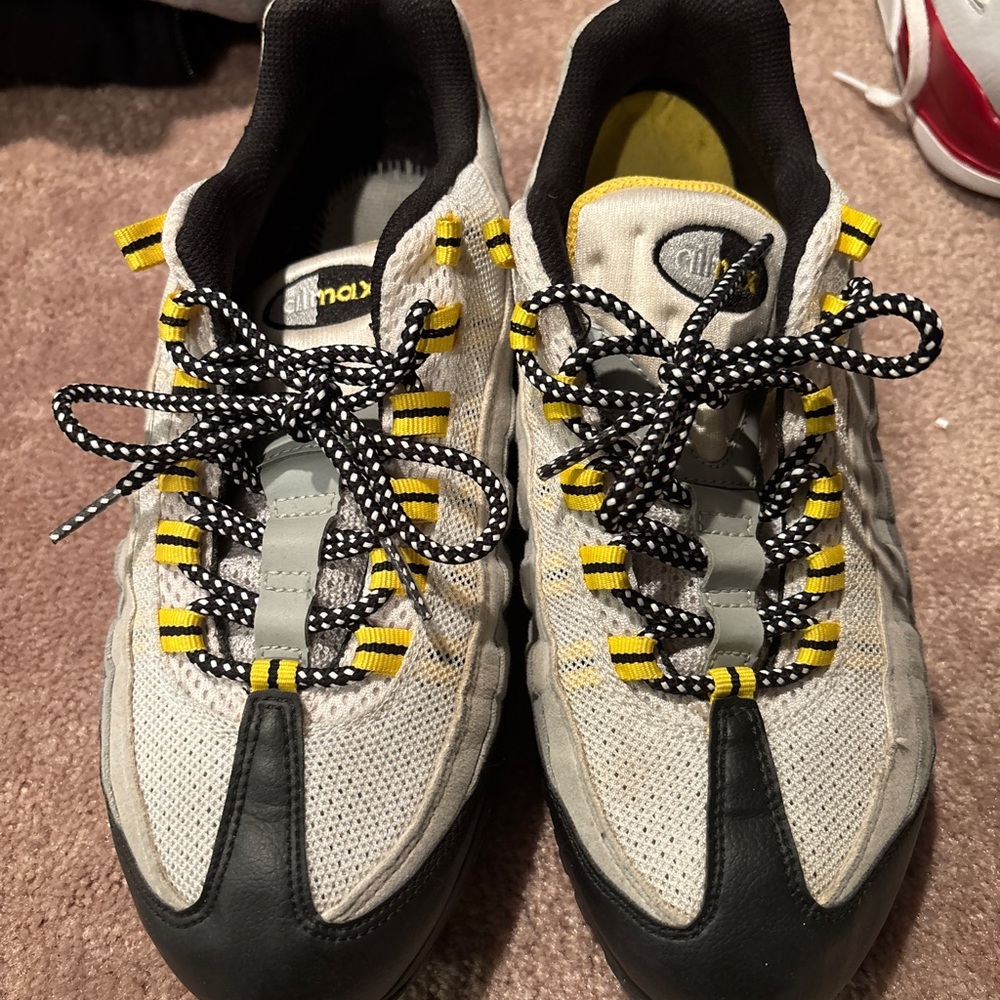 Air Max Sneakers with Yellow and Black Accents